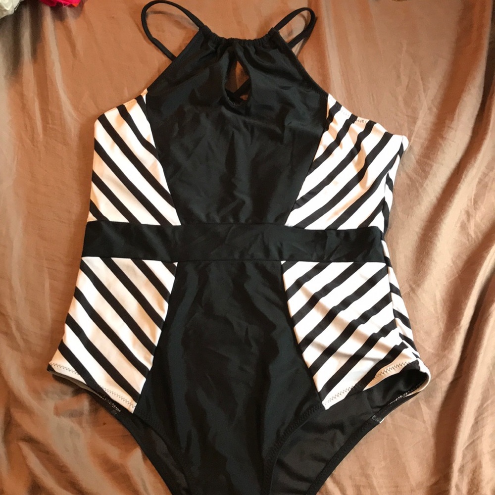 Cupshe NWT swim suit